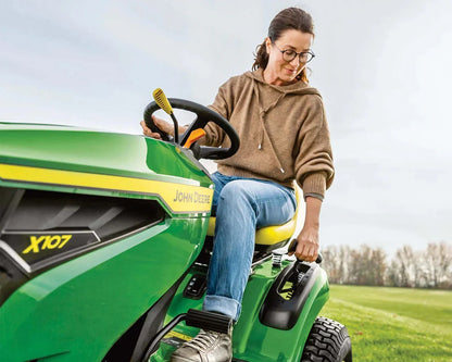 John Deere X107 Ride-on Lawn Mower